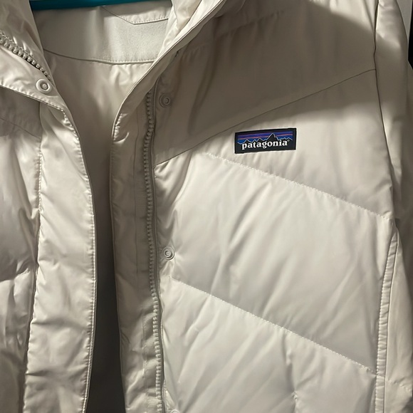 Women’s Patagonia down jacket - Picture 7 of 7